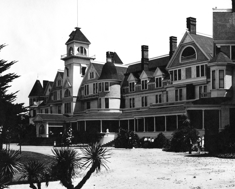 Redondo Beach Hotel 1904 WM.jpg